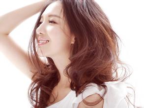 波音体育 表情の横に大きな言葉があります 今日はとても幸せな気分です。